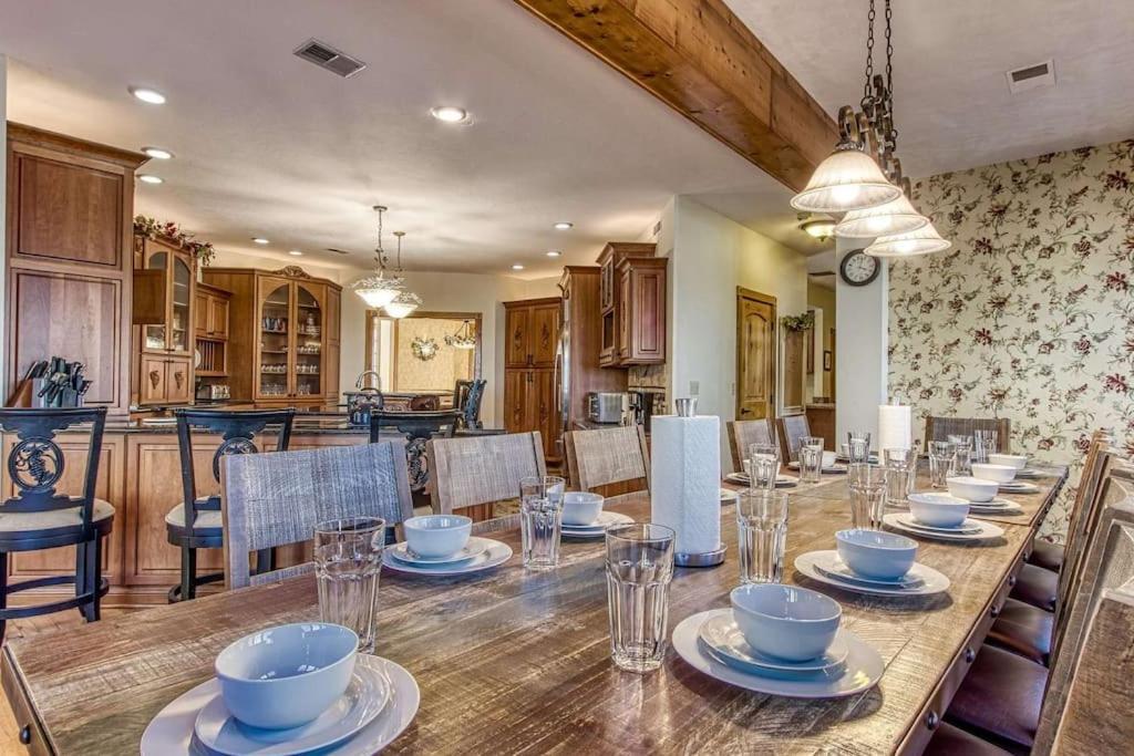 Mountain Bliss: Estate W/ Views~Firepit~Hot Tub~Gburg 5Min~3 Pools Villa Gatlinburg Exterior foto