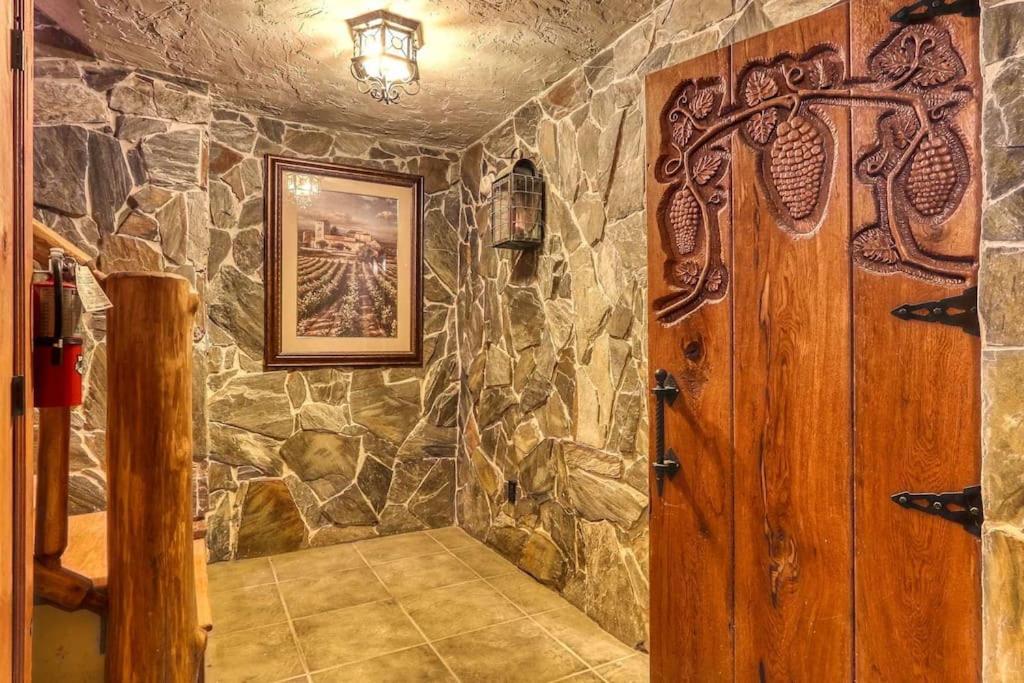 Mountain Bliss: Estate W/ Views~Firepit~Hot Tub~Gburg 5Min~3 Pools Villa Gatlinburg Exterior foto