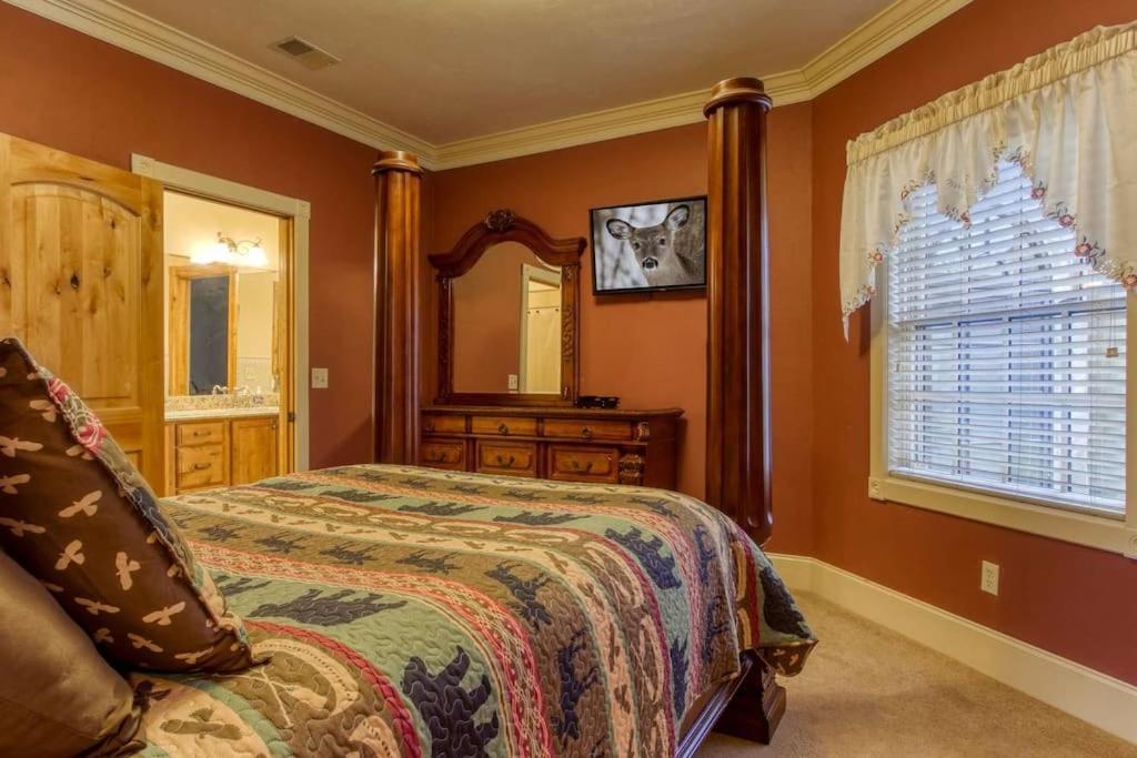 Mountain Bliss: Estate W/ Views~Firepit~Hot Tub~Gburg 5Min~3 Pools Villa Gatlinburg Exterior foto